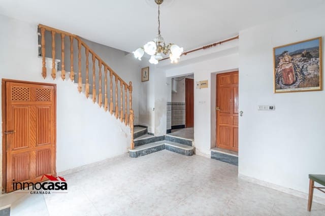 3 chambre Villa/Maison Mitoyenne à vendre à Montefrío - 40 000 € (Ref: 8926303)