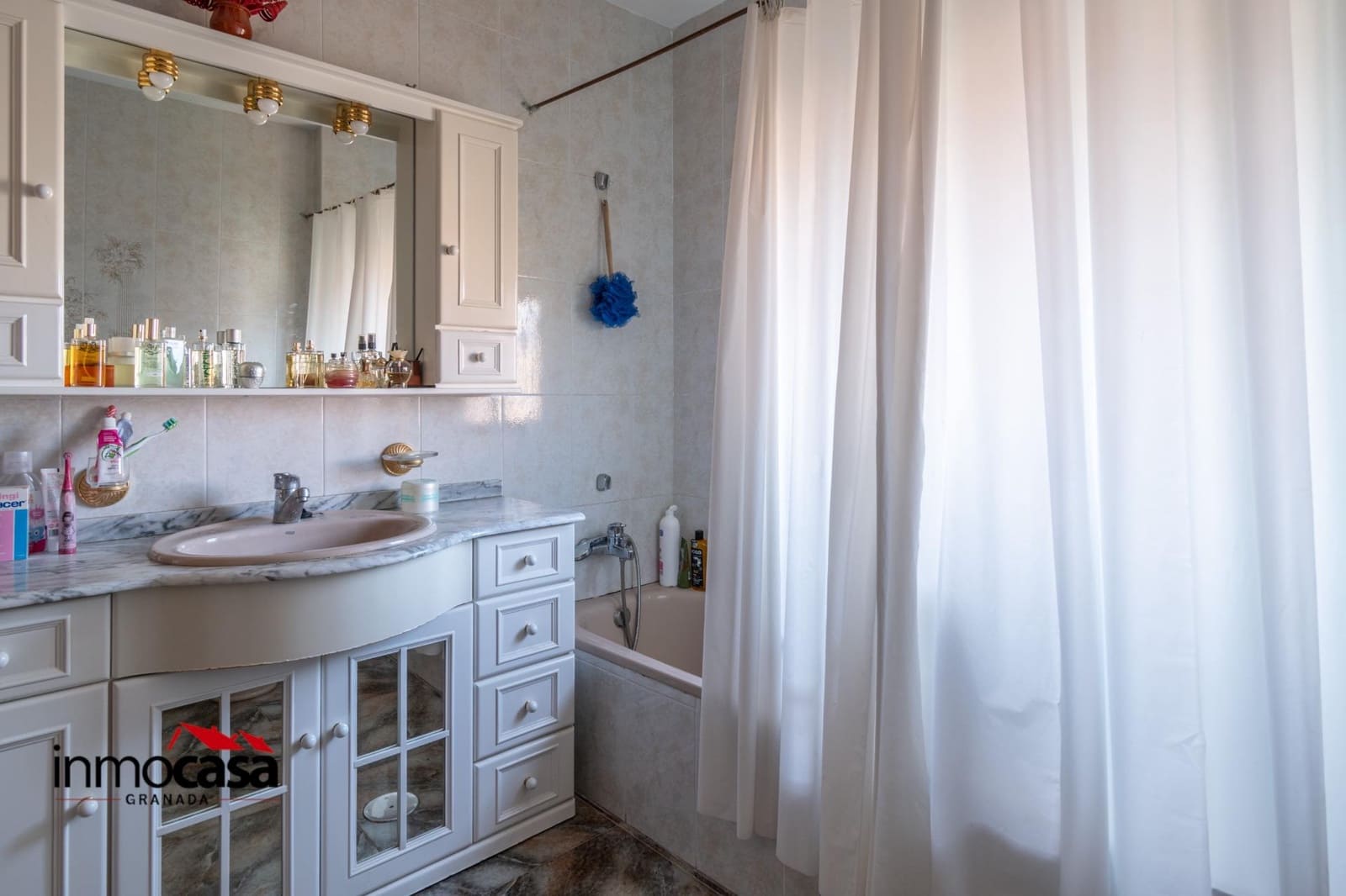 4 soveværelse Villa til salg i Gojar med swimmingpool - € 350.000 (Ref: 8926304)