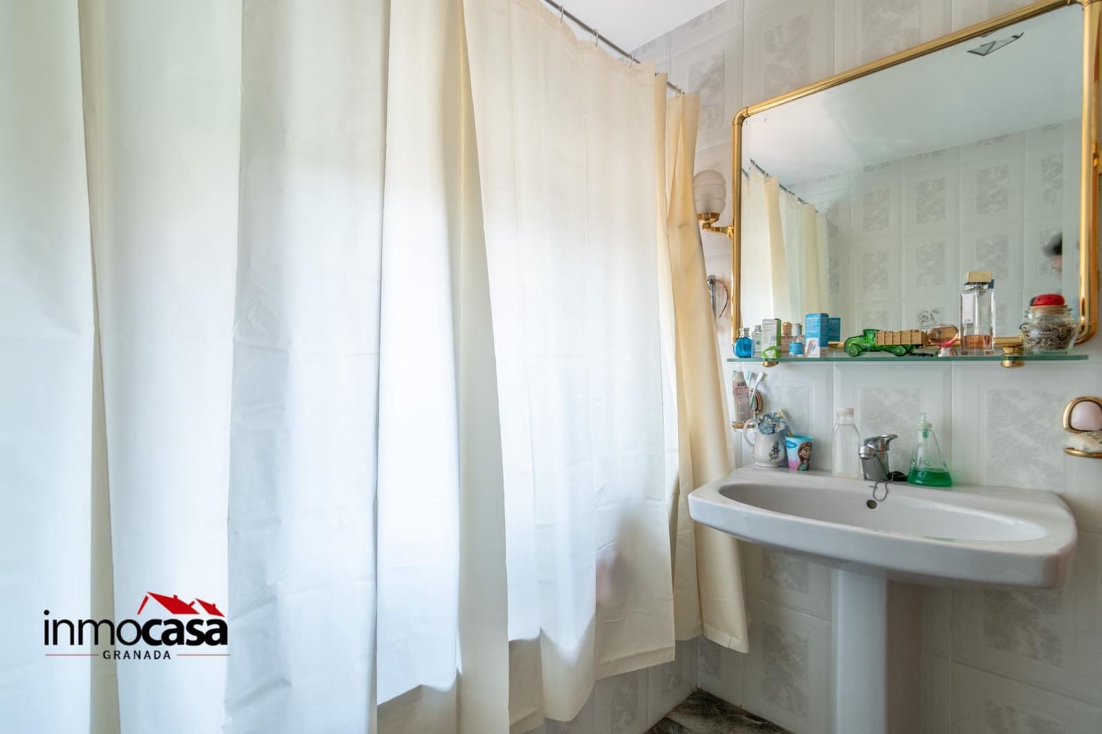 4 bedroom Villa for sale in Gojar with pool - € 320,000 (Ref: 8926304)