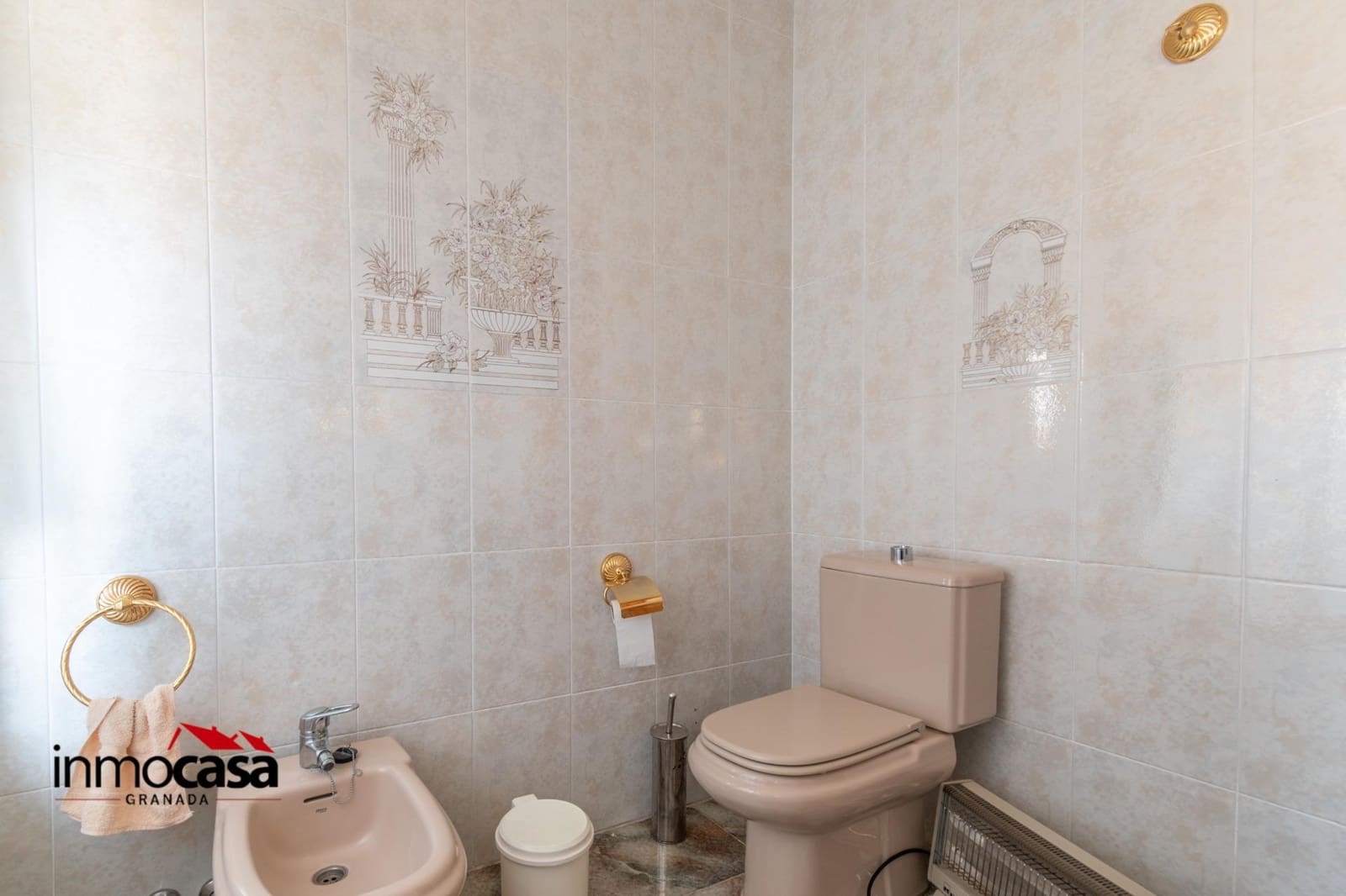 4 bedroom Villa for sale in Gojar with pool - € 320,000 (Ref: 8926304)