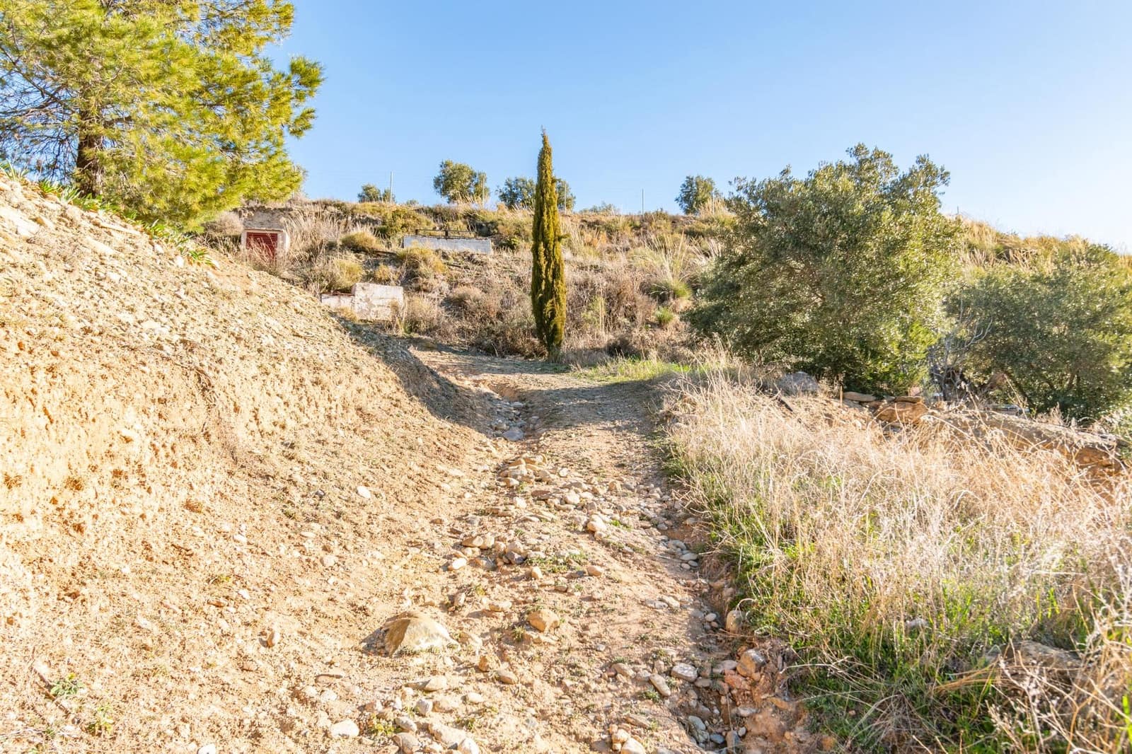 Ubebygd land til salgs i Dilar - € 139 500 (Ref: 8976278)