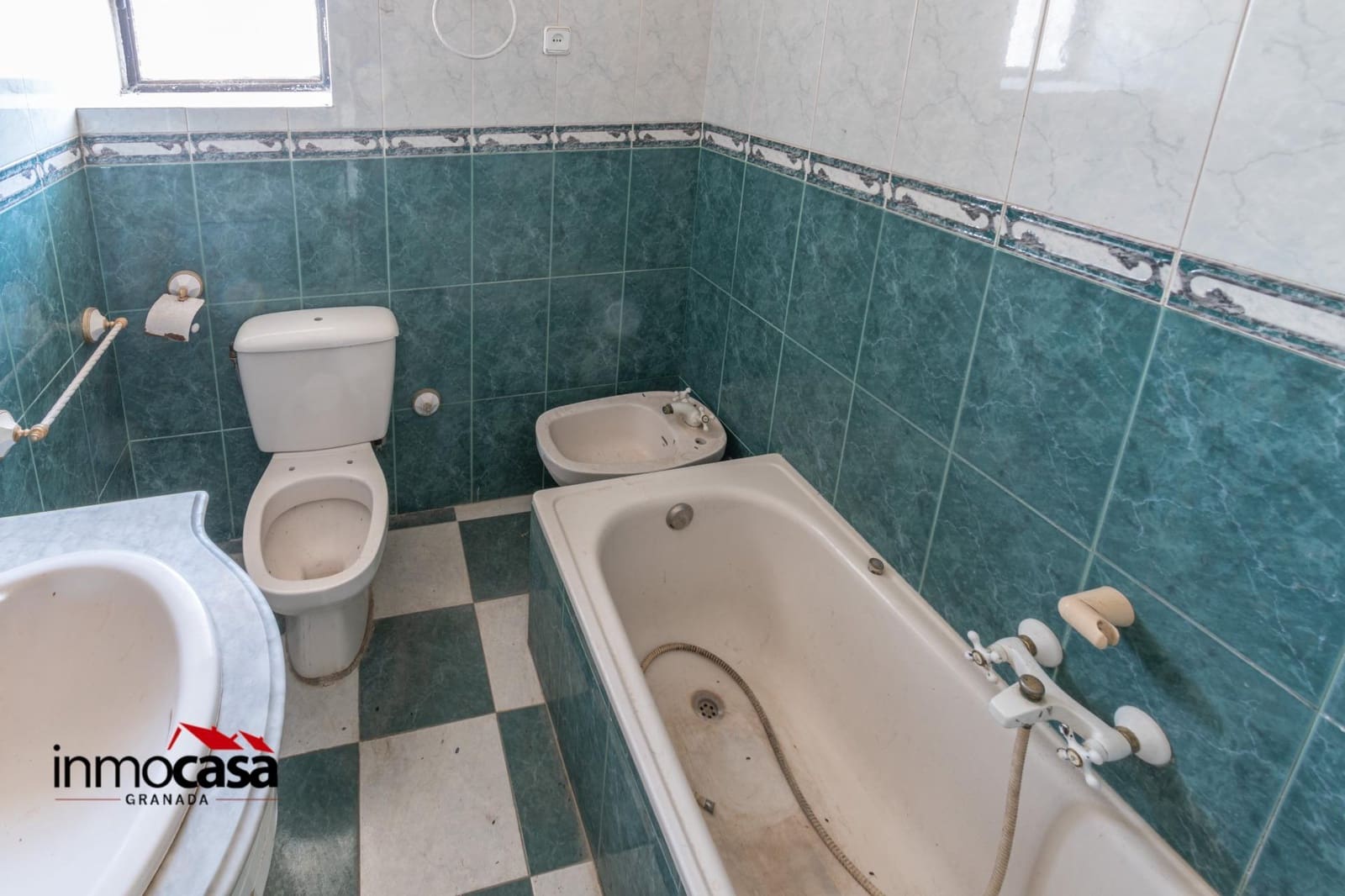 6 soveværelse Finca/Landehus til salg i Illora med garage - € 250.000 (Ref: 9007229)