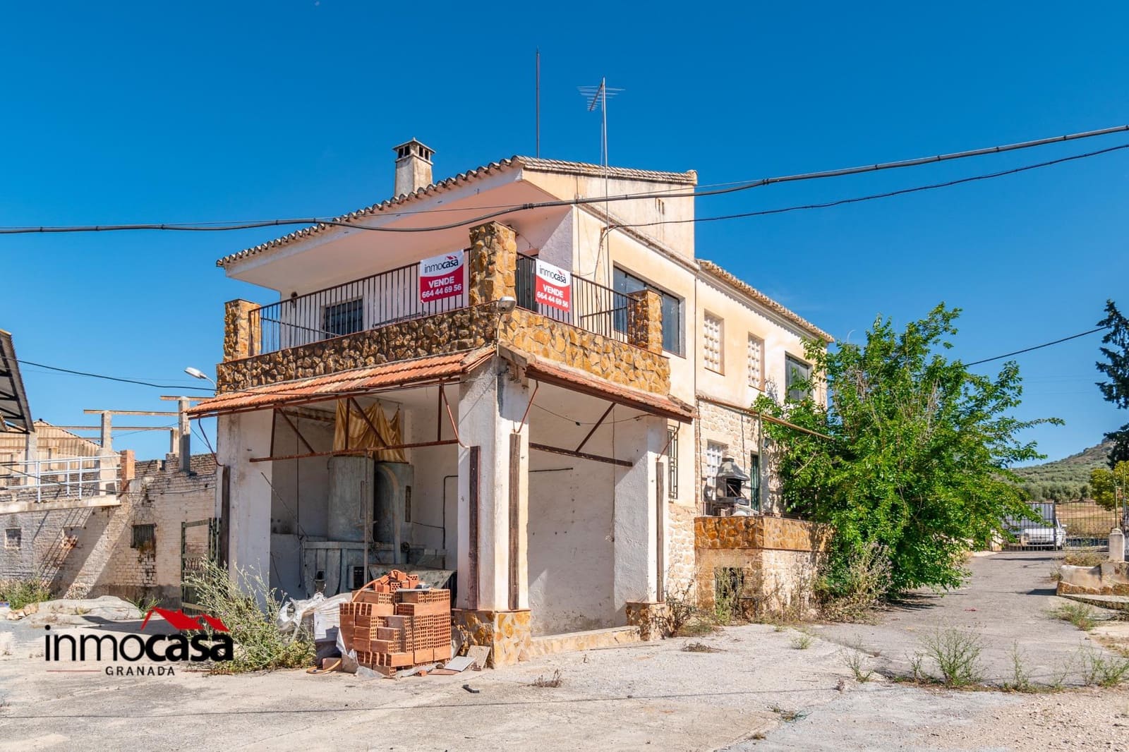 6 soveværelse Finca/Landehus til salg i Illora med garage - € 250.000 (Ref: 9007229)