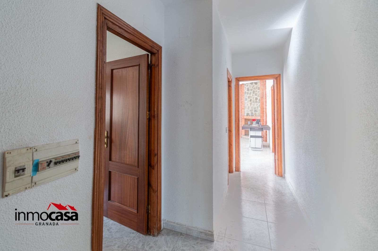 4 soveværelse Lejlighed til salg i Granada by med garage - € 170.000 (Ref: 9017163)