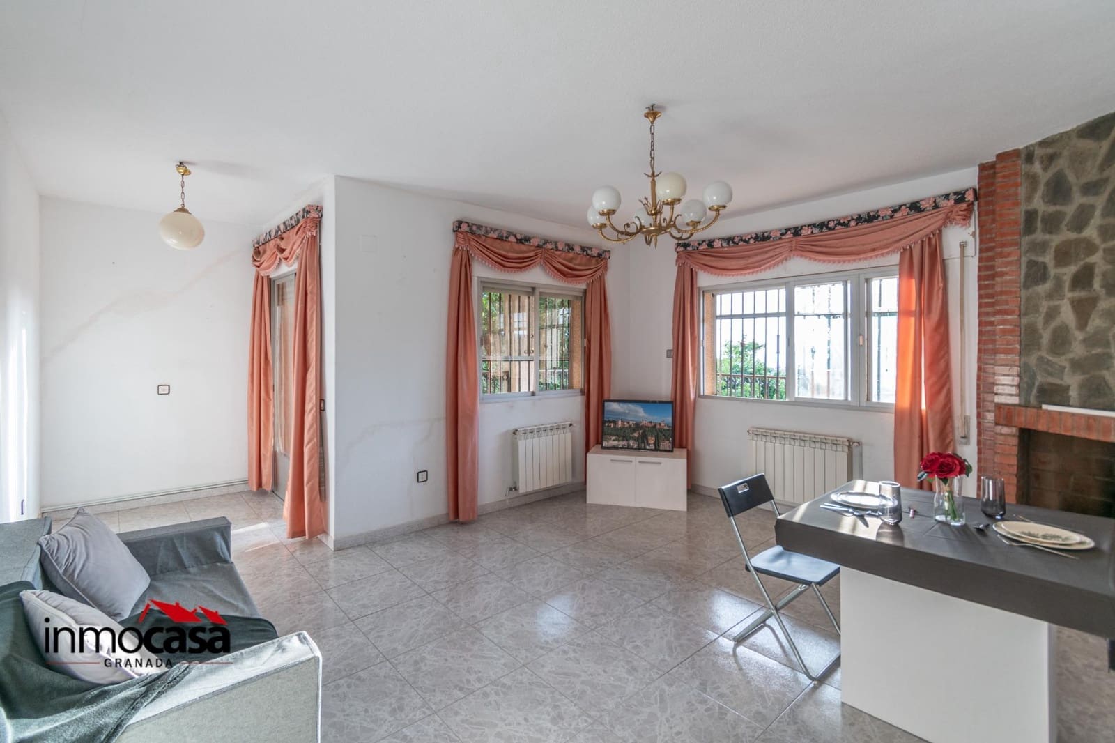 4 soveværelse Lejlighed til salg i Granada by med garage - € 170.000 (Ref: 9017163)