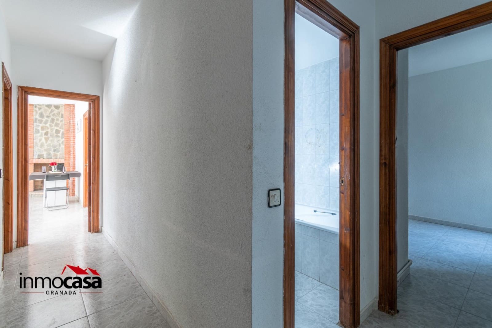 4 soveværelse Lejlighed til salg i Granada by med garage - € 170.000 (Ref: 9017163)