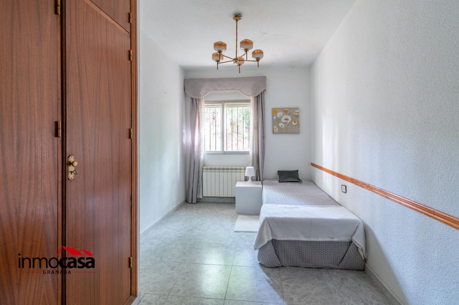 4 soveværelse Lejlighed til salg i Granada by med garage - € 170.000 (Ref: 9017163)