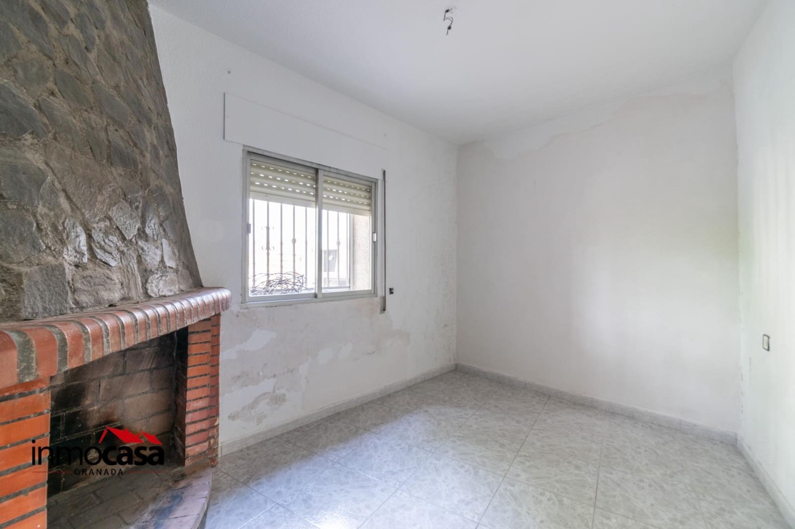 4 soveværelse Lejlighed til salg i Granada by med garage - € 170.000 (Ref: 9017163)