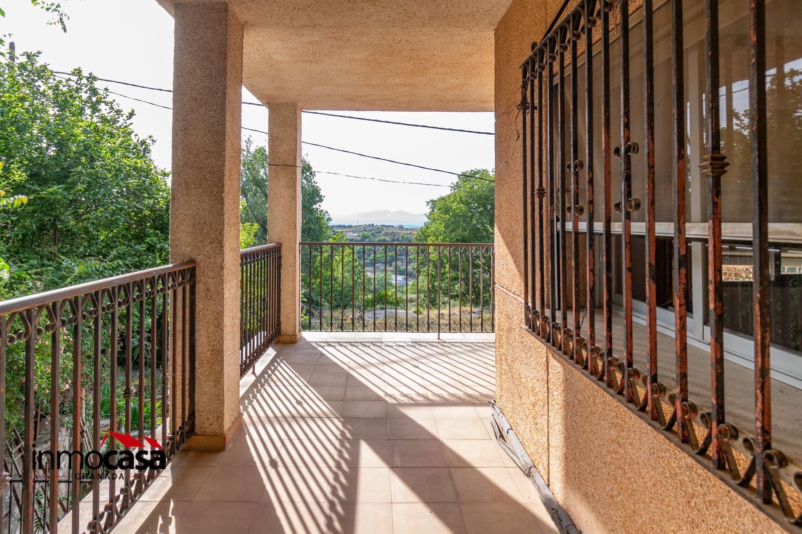 4 soveværelse Lejlighed til salg i Granada by med garage - € 170.000 (Ref: 9017163)