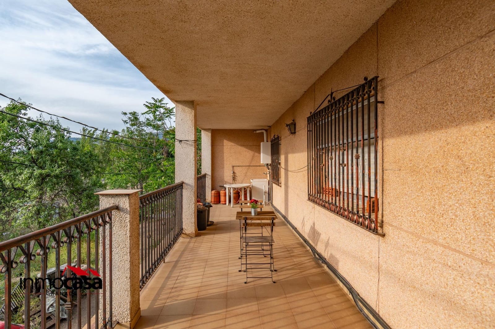 4 soveværelse Lejlighed til salg i Granada by med garage - € 170.000 (Ref: 9017163)