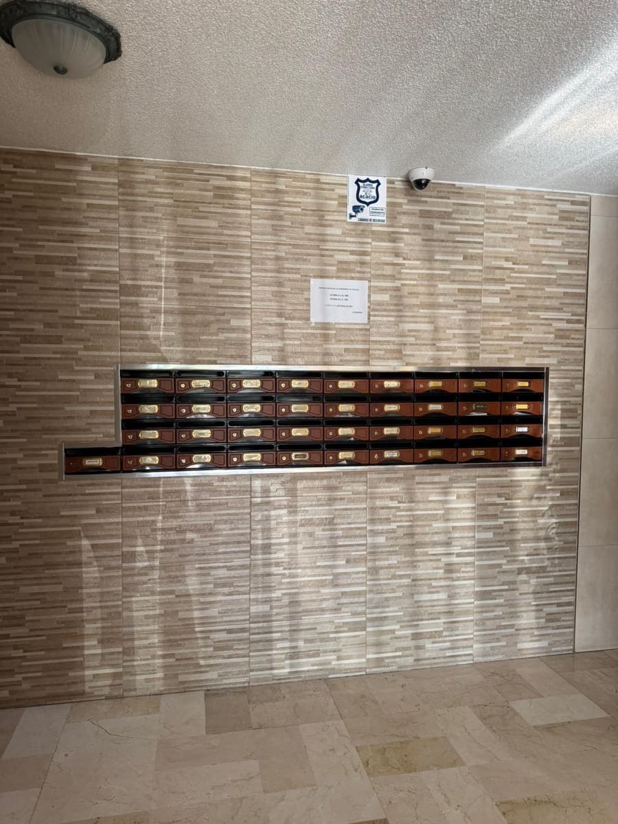 4 makuuhuone Asunto vuokrattavana paikassa Granada kaupunki mukana 
autotalli - 1 200 € (Ref: 9099246)