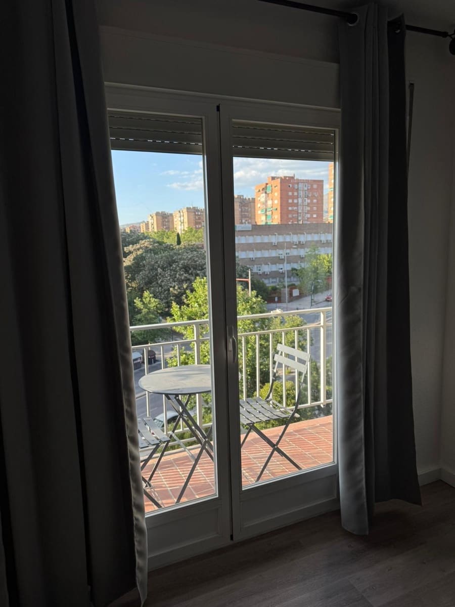 4 makuuhuone Asunto vuokrattavana paikassa Granada kaupunki mukana 
autotalli - 1 200 € (Ref: 9099246)