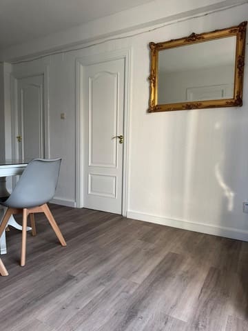 4 Zimmer Wohnung zu vermieten in Granada Stadt mit Garage - 1.200 € (Ref: 9099246)