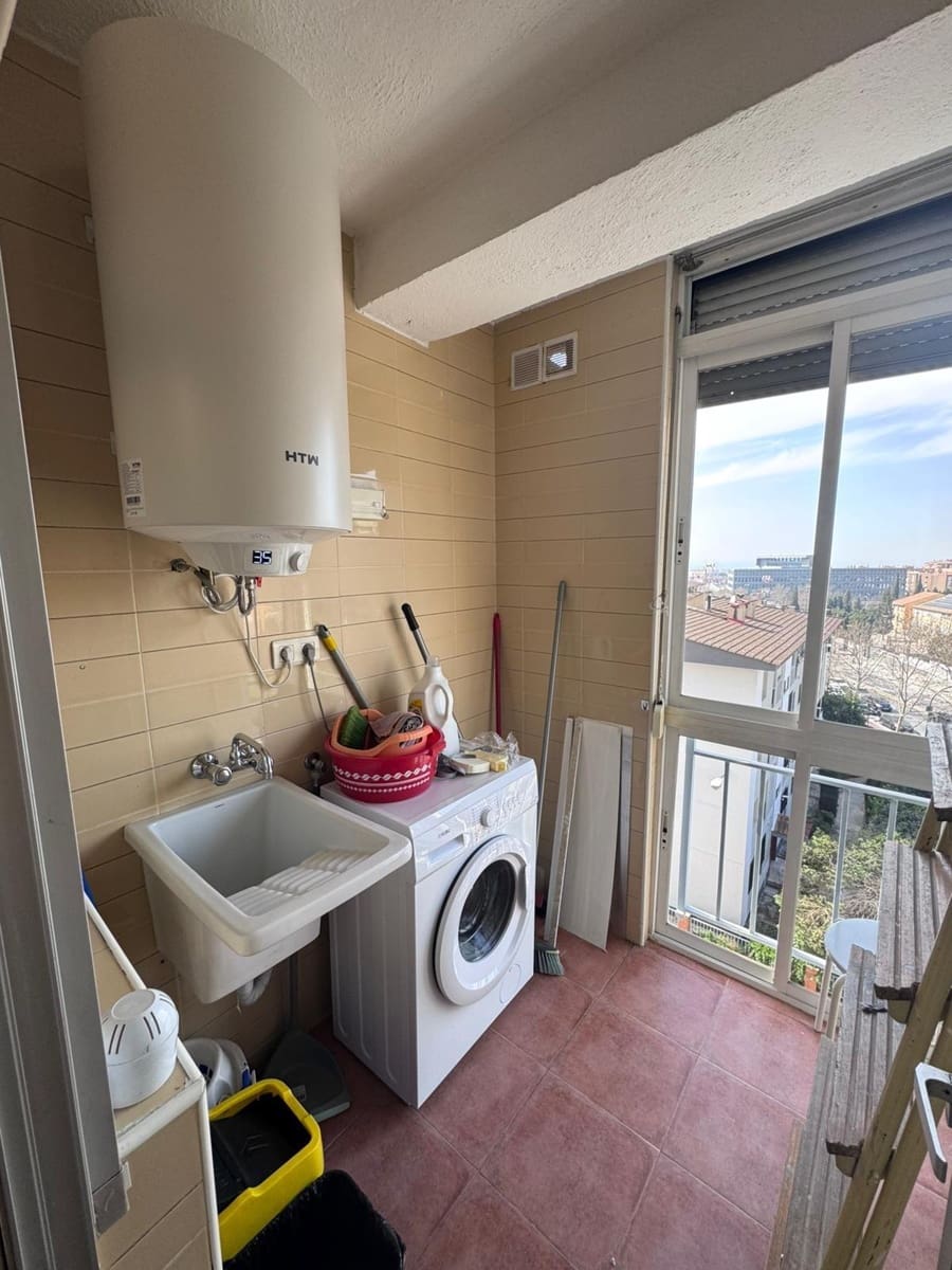 4 sypialnia Mieszkanie do wynajęcia w Miasto Grenada z garażem - 1 200 € (Ref: 9099246)