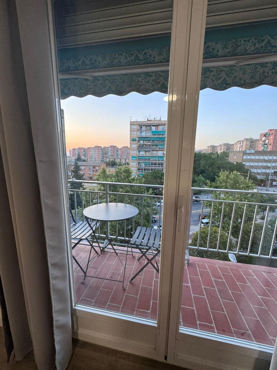 4 sypialnia Mieszkanie do wynajęcia w Miasto Grenada z garażem - 1 200 € (Ref: 9099246)