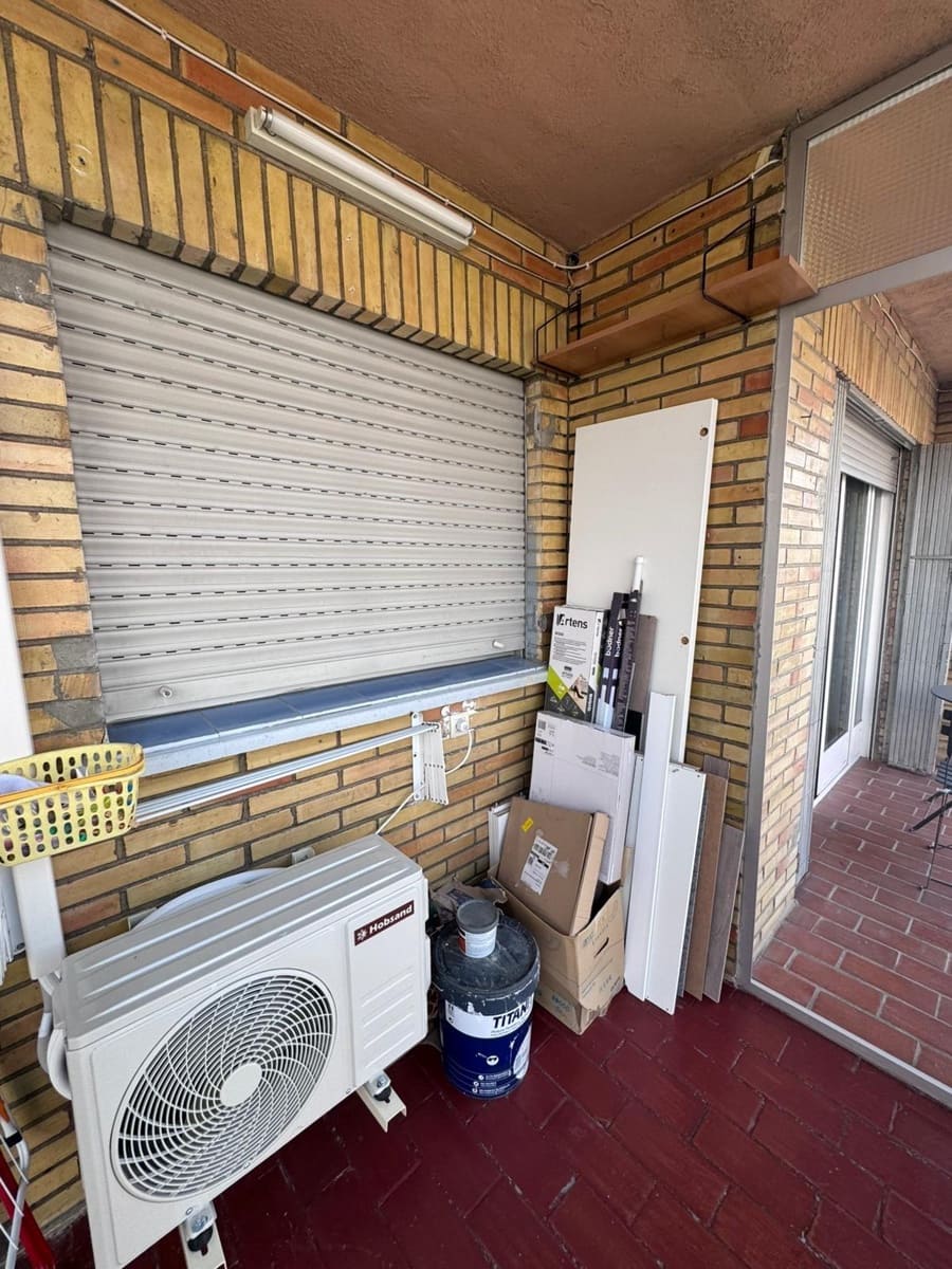 4 sypialnia Mieszkanie do wynajęcia w Miasto Grenada z garażem - 1 200 € (Ref: 9099246)