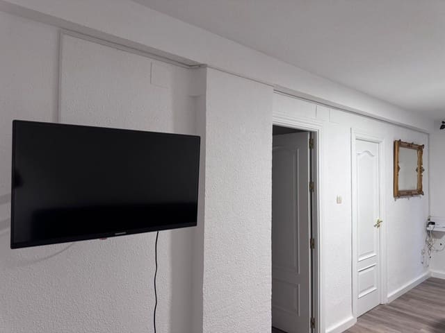 4 Zimmer Wohnung zu vermieten in Granada Stadt mit Garage - 1.200 € (Ref: 9099246)