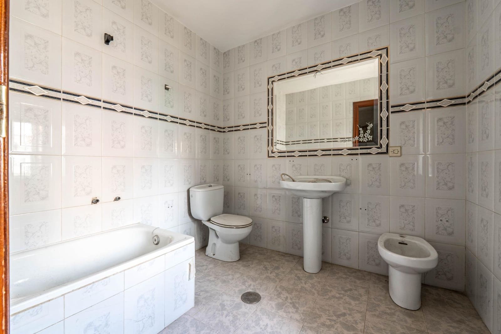 5 soveværelse Rækkehus til salg i Cullar Vega med garage - € 250.000 (Ref: 9103001)