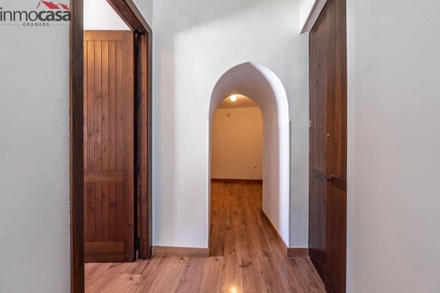 4 soverom Hus til salgs i Granada by med garasje - € 395 000 (Ref: 9103003)