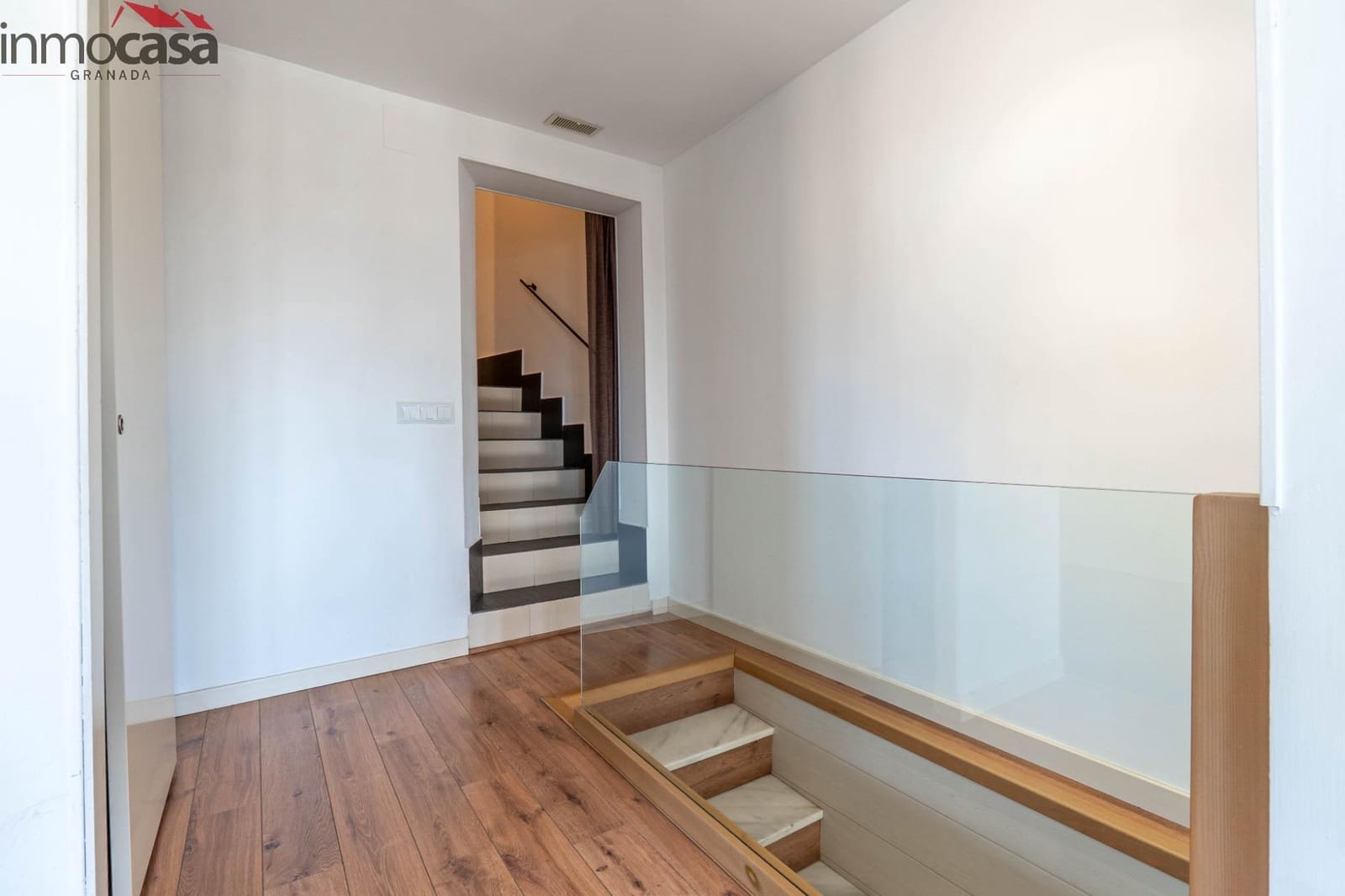 4 soverom Hus til salgs i Granada by med garasje - € 395 000 (Ref: 9103003)