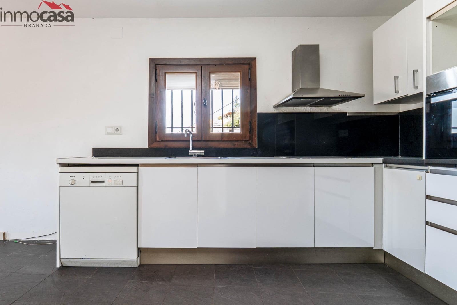 4 soverom Hus til salgs i Granada by med garasje - € 395 000 (Ref: 9103003)