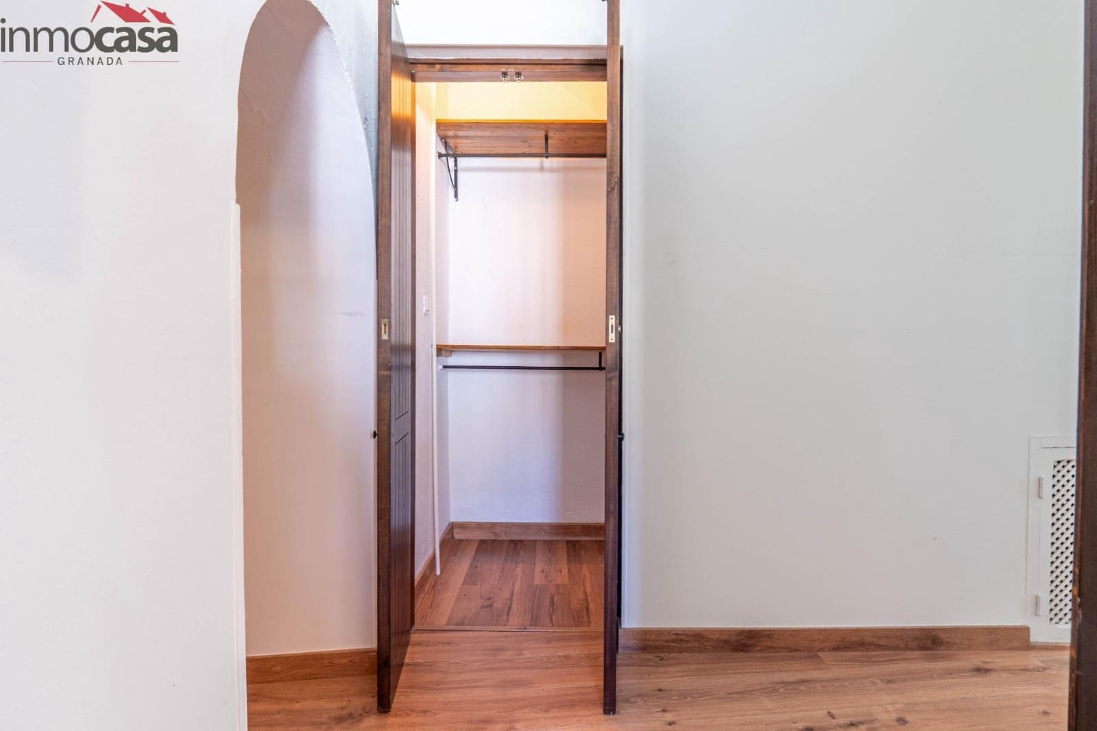 4 soverom Hus til salgs i Granada by med garasje - € 395 000 (Ref: 9103003)