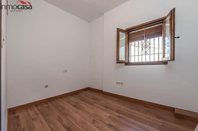 4 soverom Hus til salgs i Granada by med garasje - € 395 000 (Ref: 9103003)