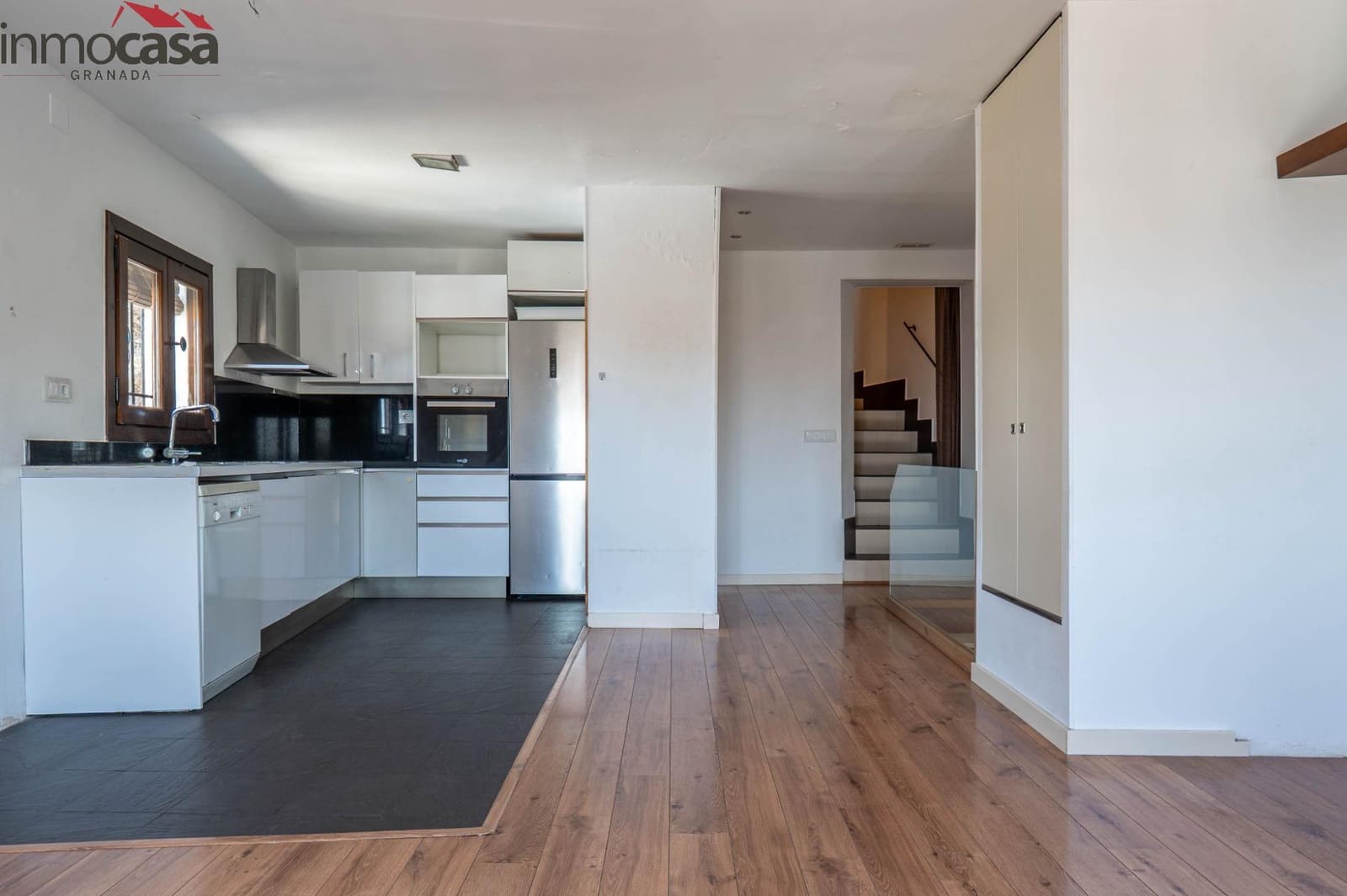 4 soverom Hus til salgs i Granada by med garasje - € 395 000 (Ref: 9103003)