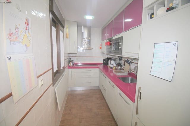 2 quarto Apartamento para arrendar em Churriana de la Vega com garagem - 650 € (Ref: 9112452)