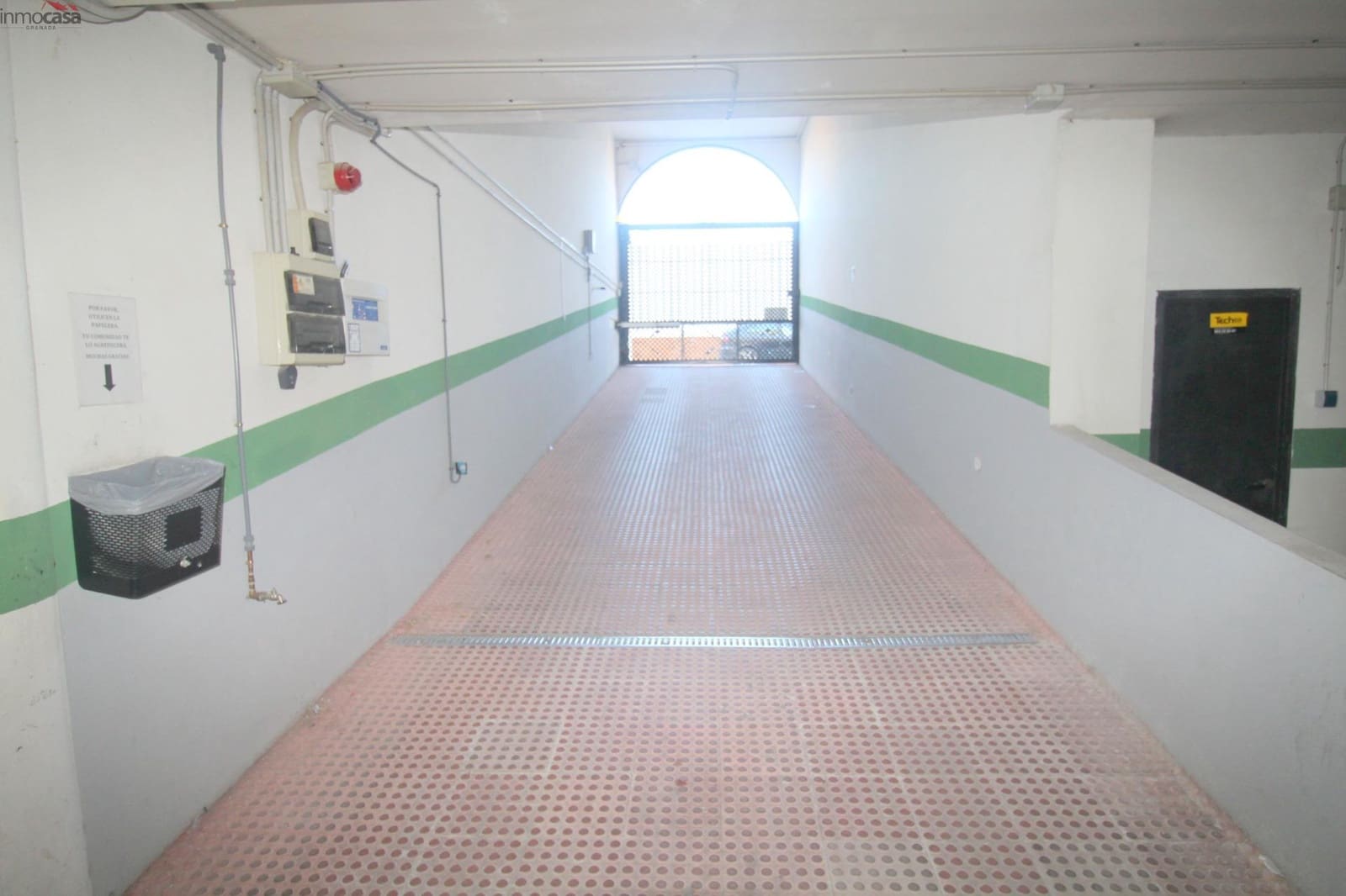 2 quarto Apartamento para arrendar em Churriana de la Vega com garagem - 650 € (Ref: 9112452)