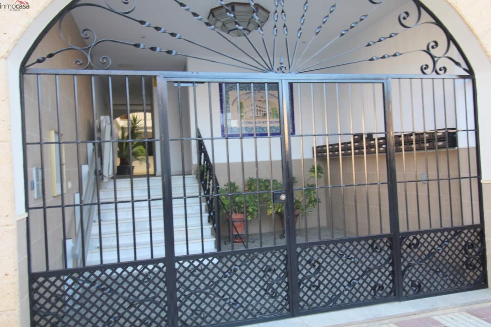 2 quarto Apartamento para arrendar em Churriana de la Vega com garagem - 650 € (Ref: 9112452)