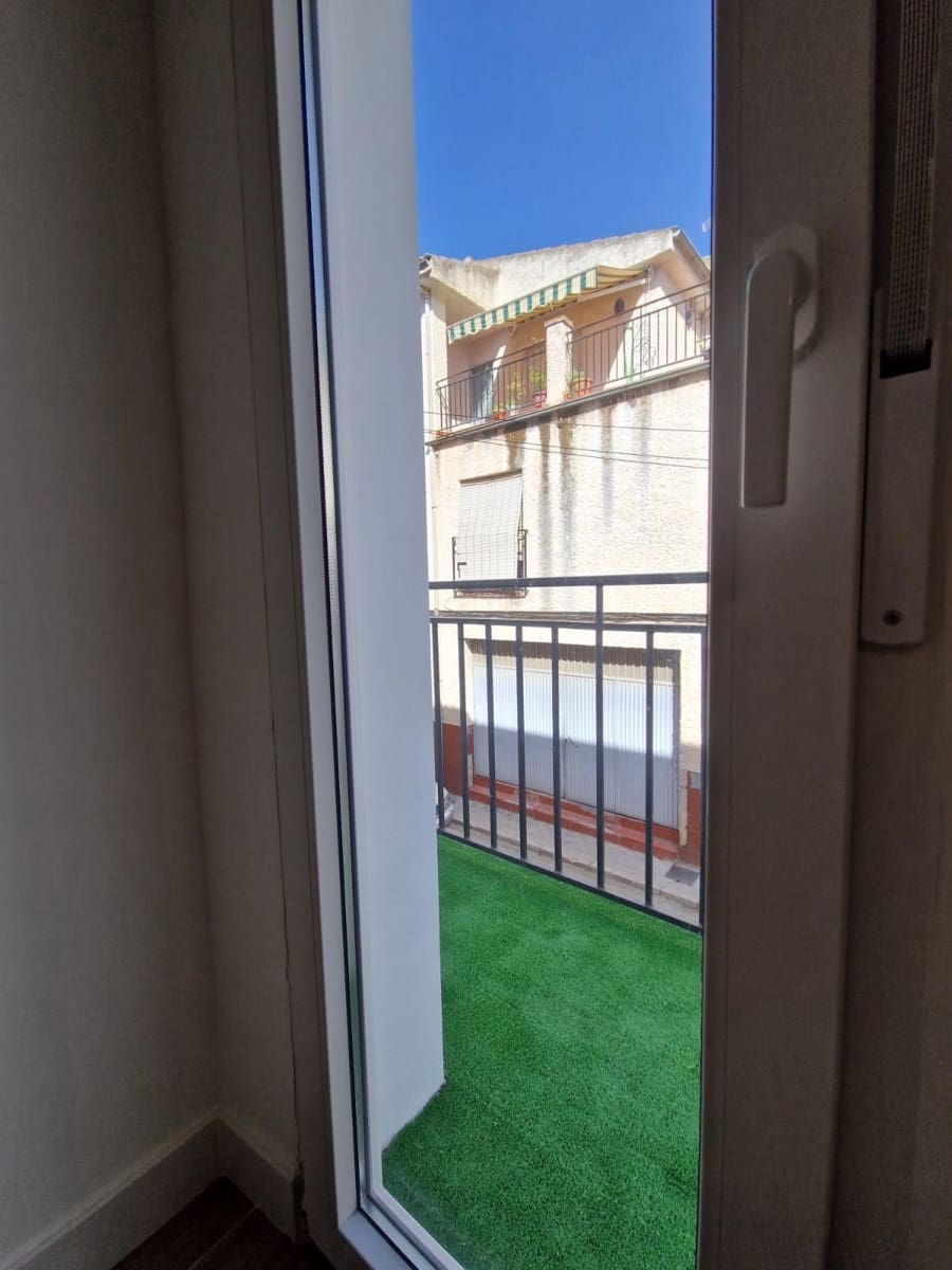 2 soveværelse Lejlighed til leje i Granada by - € 370 (Ref: 9114256)