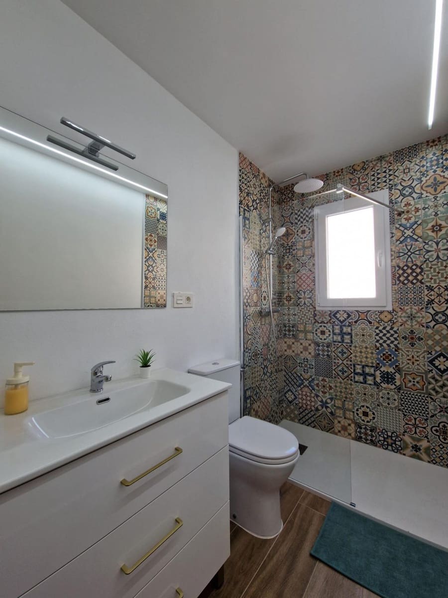 2 soveværelse Lejlighed til leje i Granada by - € 370 (Ref: 9114256)