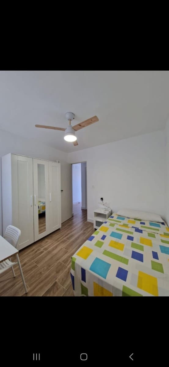 2 soveværelse Lejlighed til leje i Granada by - € 370 (Ref: 9114256)