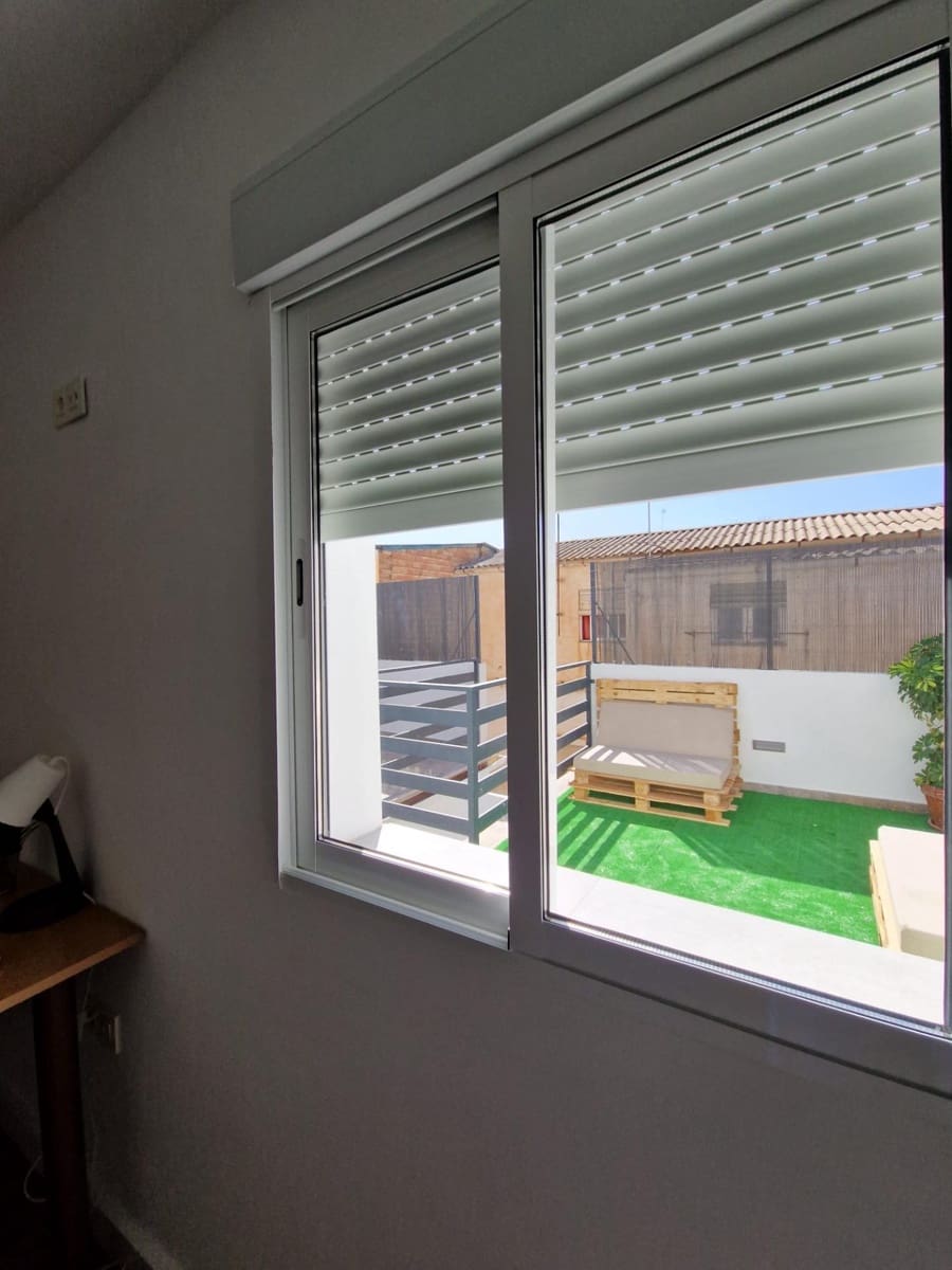 2 soveværelse Lejlighed til leje i Granada by - € 370 (Ref: 9114256)