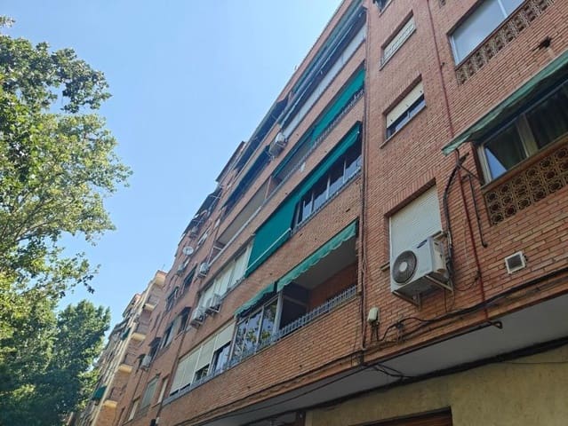 Appartement de 3 chambres à louer à Grenade ville - 850 € (Ref: 9147310)