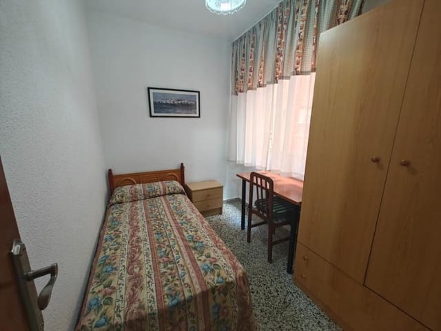 3 soveværelse Lejlighed til leje i Granada by - € 850 (Ref: 9147310)