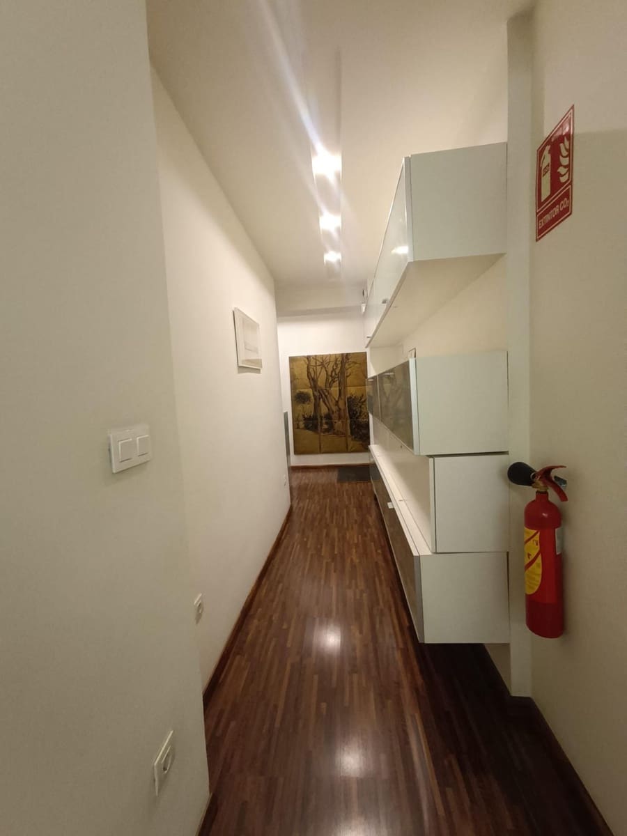 1 slaapkamer Kantoor te huur in Granada stad - € 780 (Ref: 9165906)