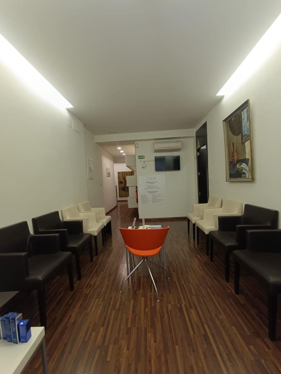 1 slaapkamer Kantoor te huur in Granada stad - € 780 (Ref: 9165906)