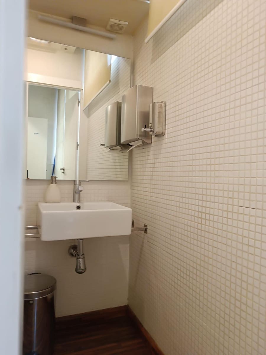 1 slaapkamer Kantoor te huur in Granada stad - € 780 (Ref: 9165906)