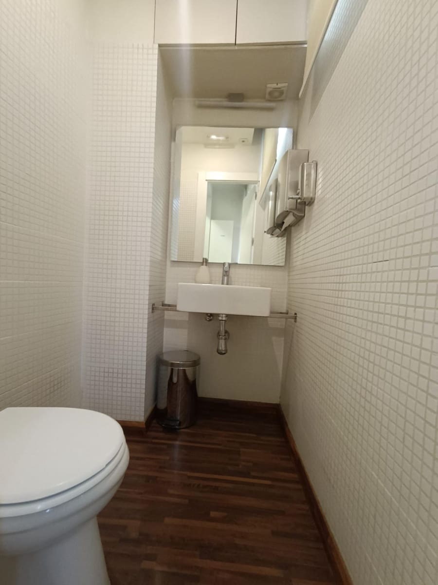 1 slaapkamer Kantoor te huur in Granada stad - € 780 (Ref: 9165906)