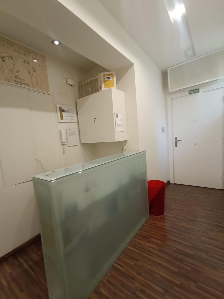1 slaapkamer Kantoor te huur in Granada stad - € 780 (Ref: 9165906)