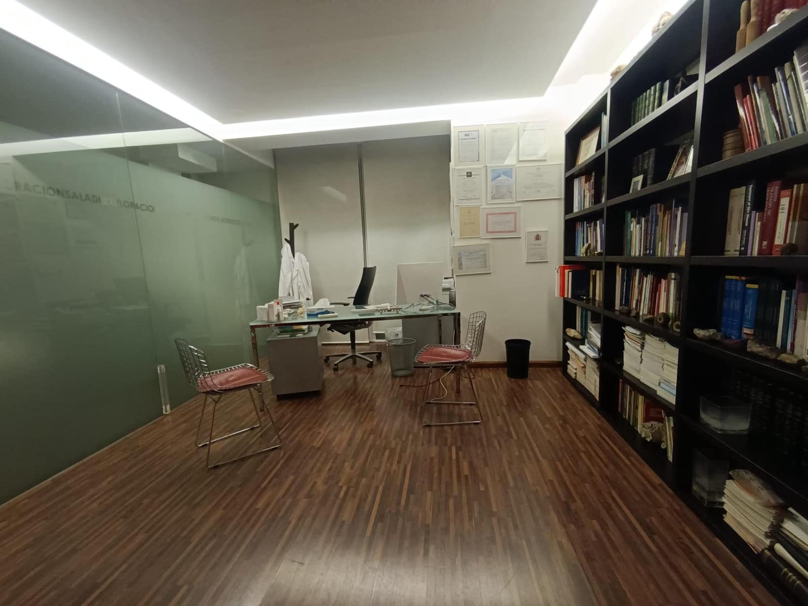 1 slaapkamer Kantoor te huur in Granada stad - € 780 (Ref: 9165906)