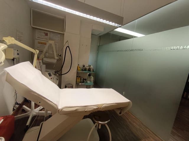 1 slaapkamer Kantoor te huur in Granada stad - € 780 (Ref: 9165906)