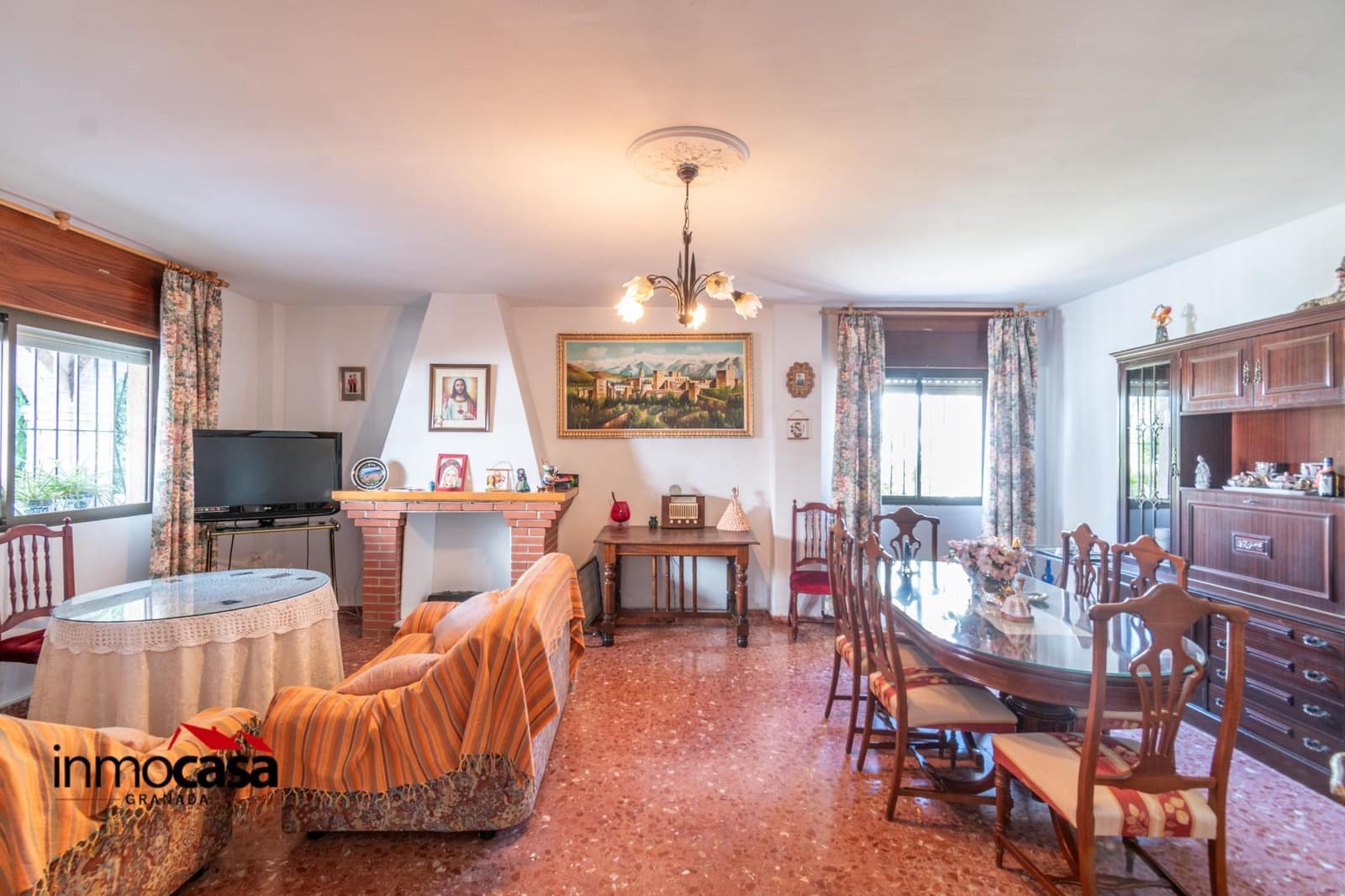 6 soveværelse Villa til salg i Otura med swimmingpool garage - € 340.000 (Ref: 9215215)