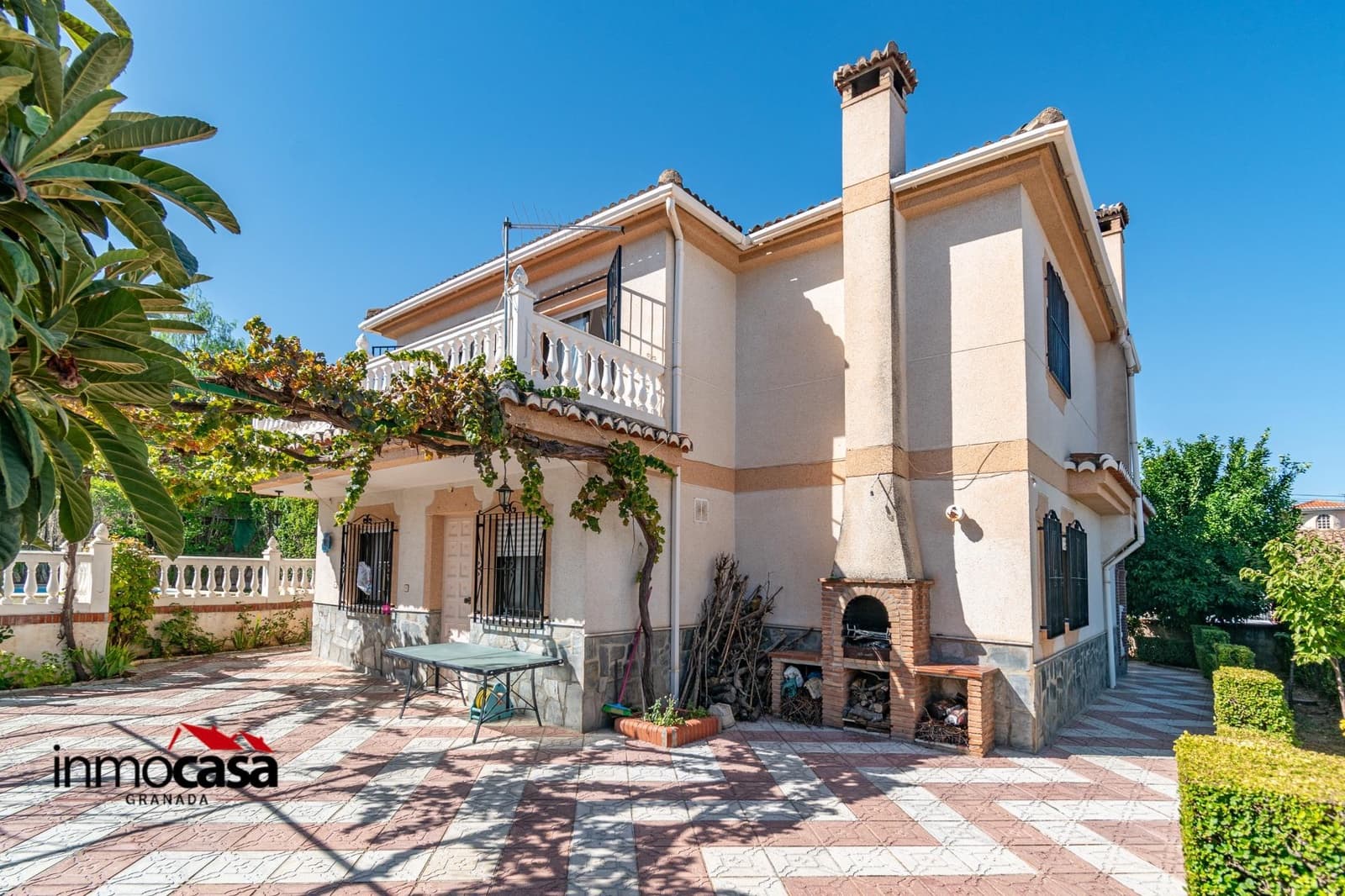 6 soveværelse Villa til salg i Otura med swimmingpool garage - € 340.000 (Ref: 9215215)