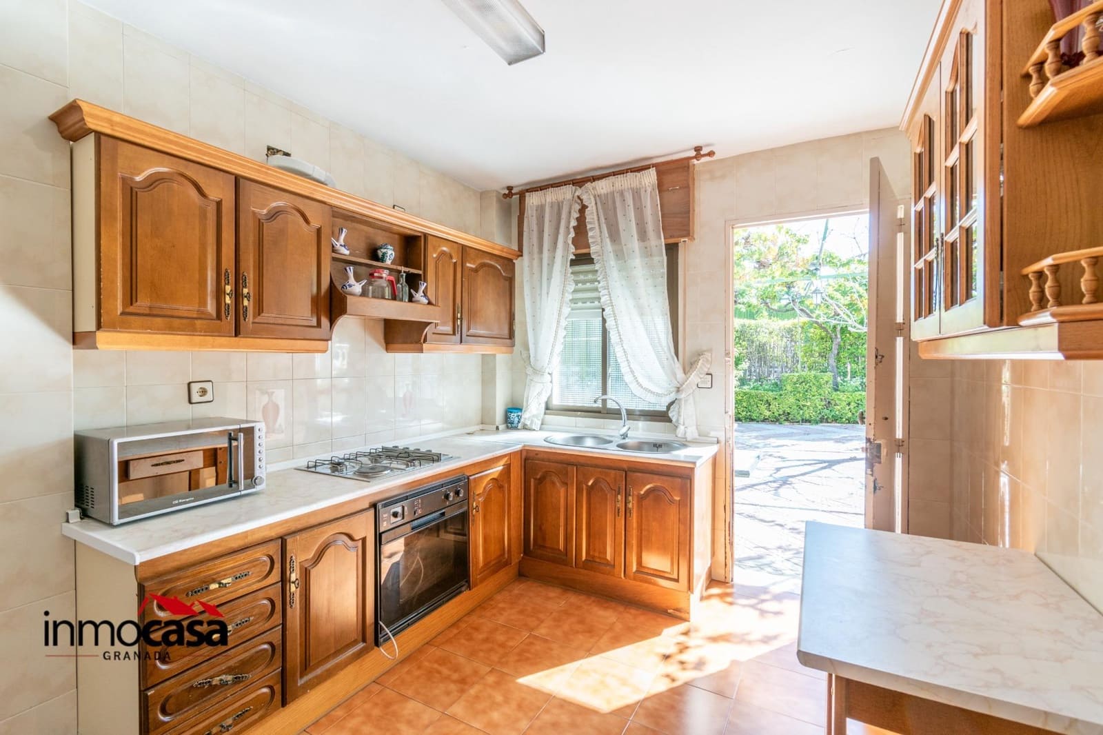 6 soveværelse Villa til salg i Otura med swimmingpool garage - € 340.000 (Ref: 9215215)