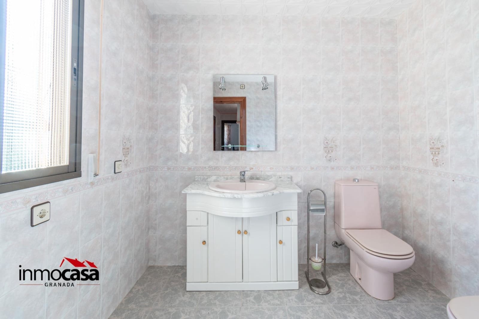 6 soveværelse Villa til salg i Otura med swimmingpool garage - € 340.000 (Ref: 9215215)