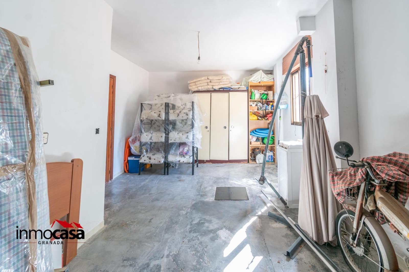 6 soveværelse Villa til salg i Otura med swimmingpool garage - € 340.000 (Ref: 9215215)