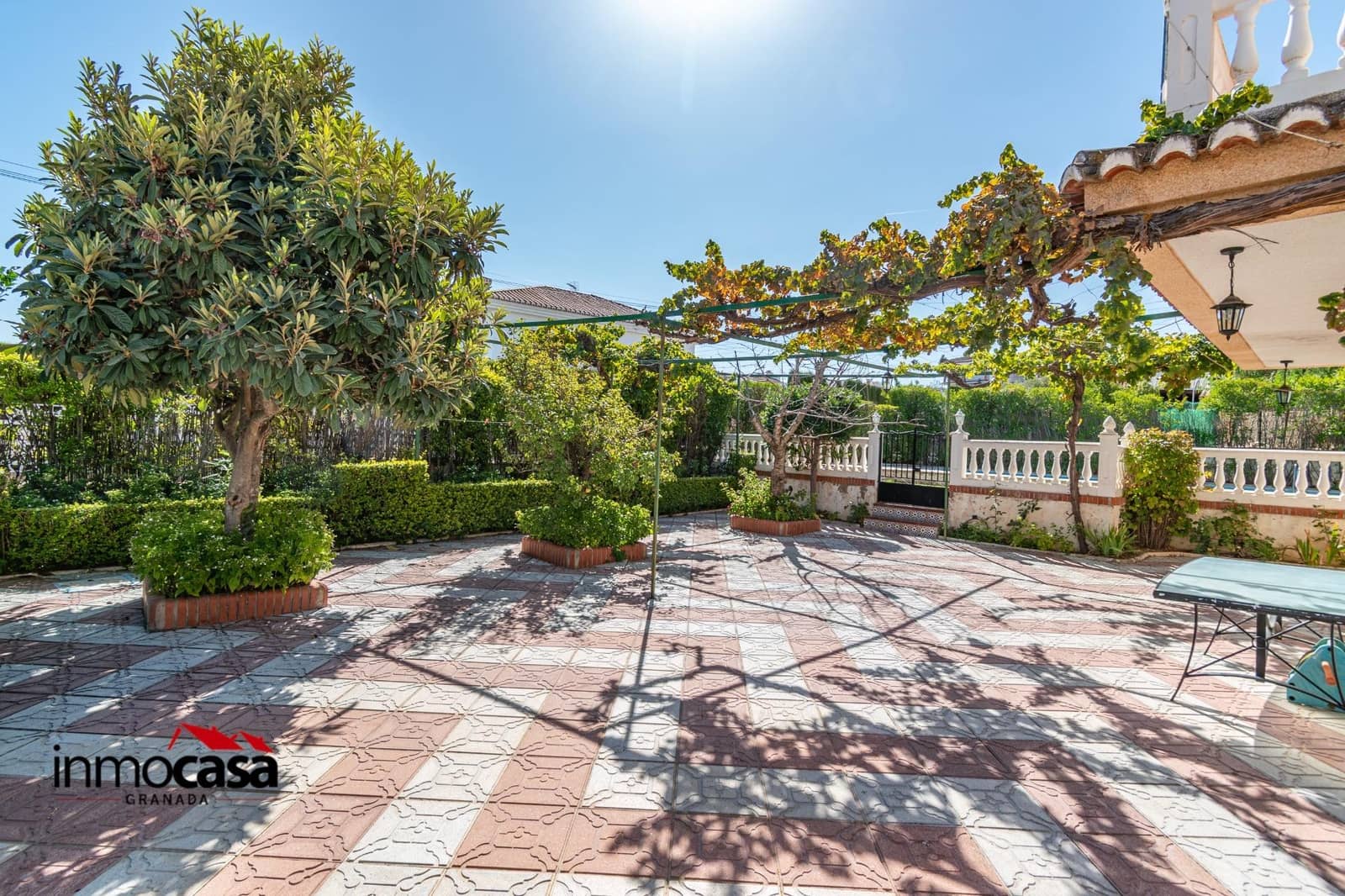 6 soveværelse Villa til salg i Otura med swimmingpool garage - € 340.000 (Ref: 9215215)